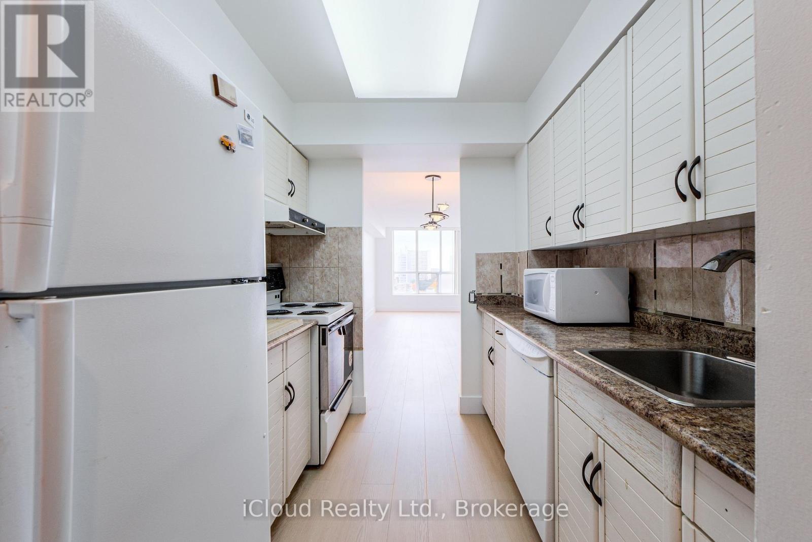 1111 - 21 Overlea Boulevard, Toronto, Ontario  M4H 1P2 - Photo 10 - C12481774