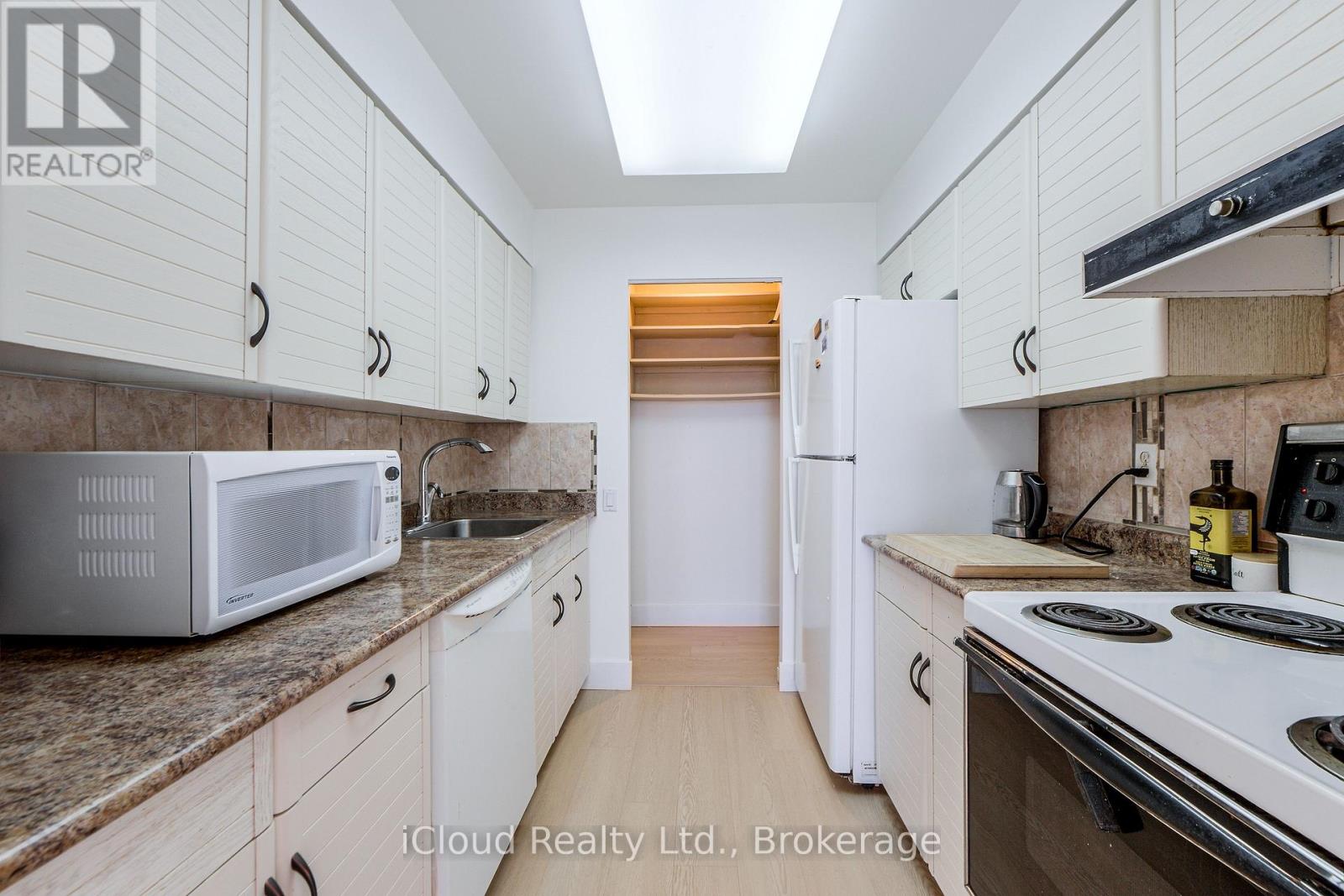 1111 - 21 Overlea Boulevard, Toronto, Ontario  M4H 1P2 - Photo 11 - C12481774