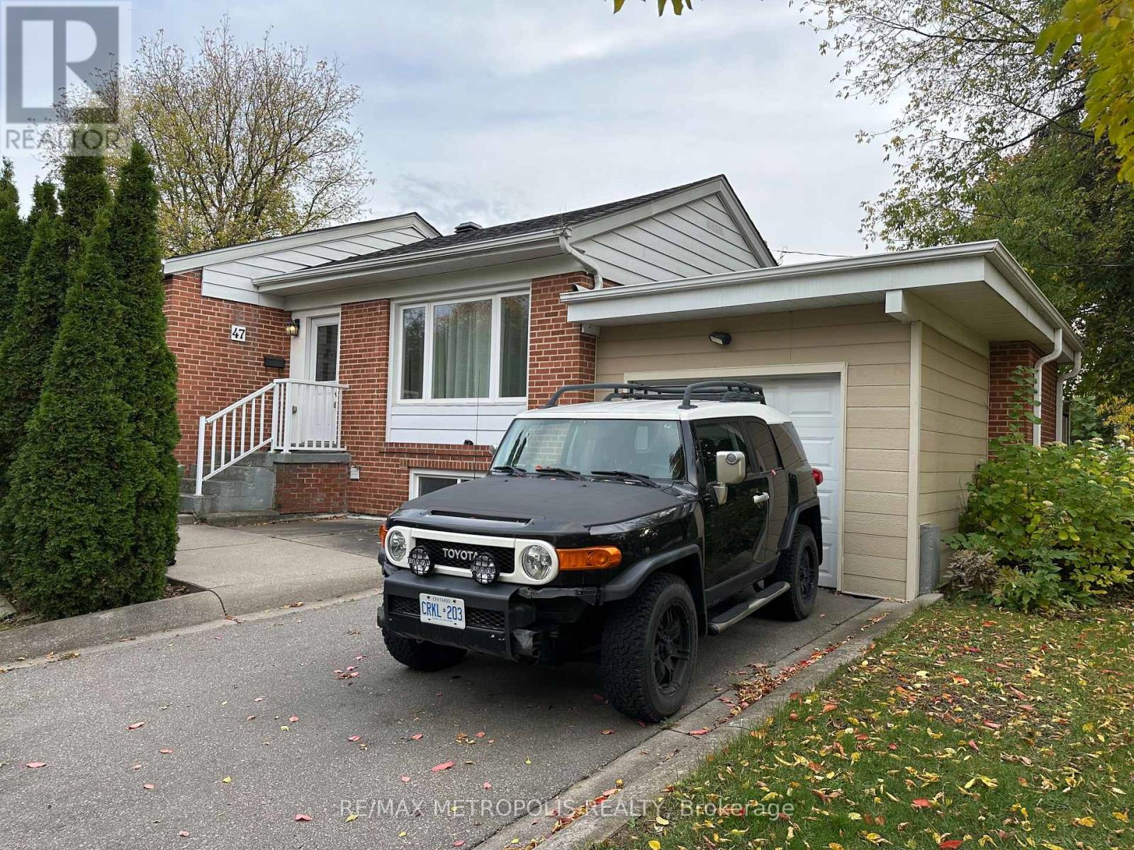 47 Haileybury Drive, Toronto, Ontario  M1K 4X7 - Photo 2 - E12482358