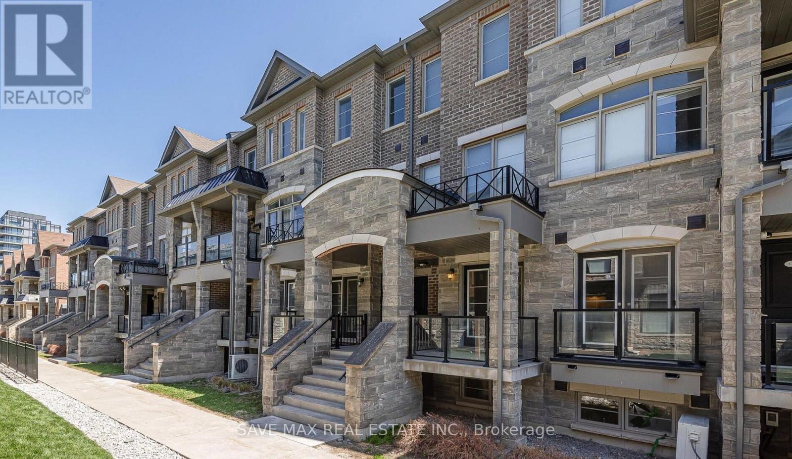18 - 200 VETERNS DRIVE, Brampton, Ontario
