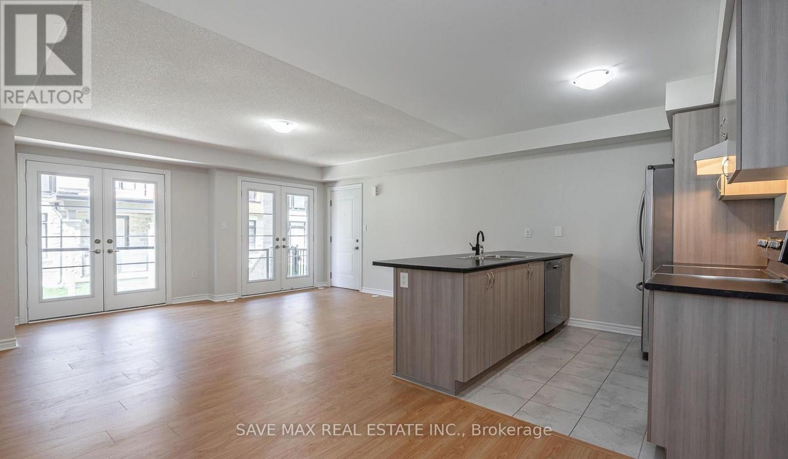 18 - 200 Veterns Drive, Brampton, Ontario  L7A 4S6 - Photo 12 - W12482767