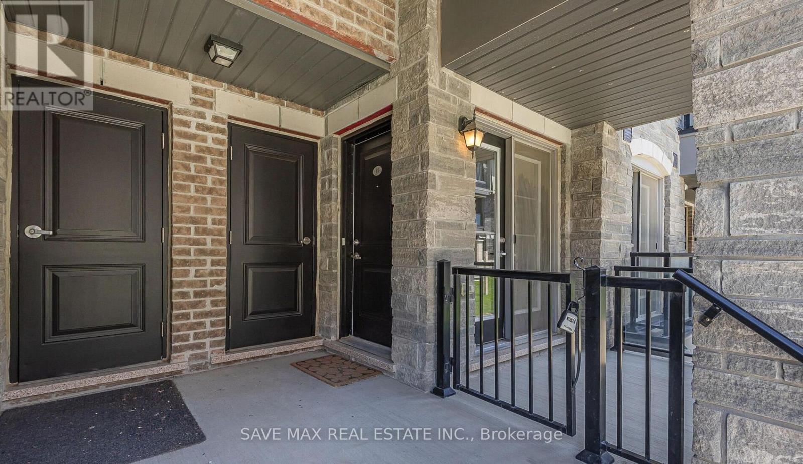 18 - 200 Veterns Drive, Brampton, Ontario  L7A 4S6 - Photo 3 - W12482767