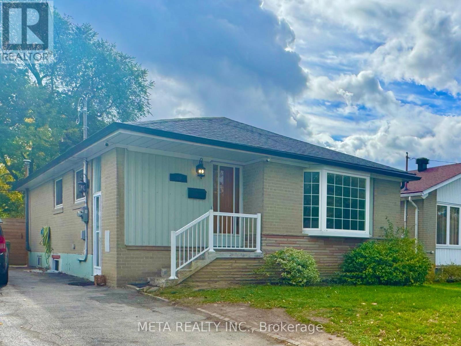 29 MONTERREY DRIVE, Toronto, Ontario