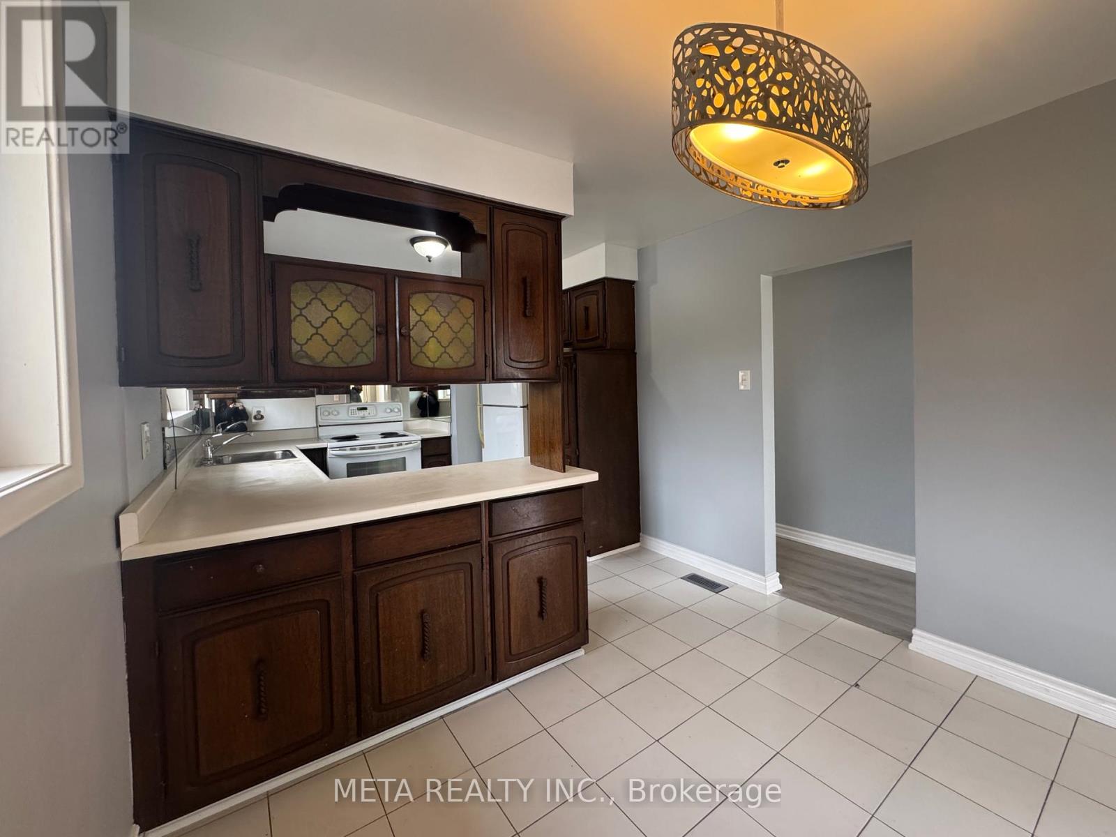 29 Monterrey Drive, Toronto, Ontario  M9V 1S7 - Photo 7 - W12482769