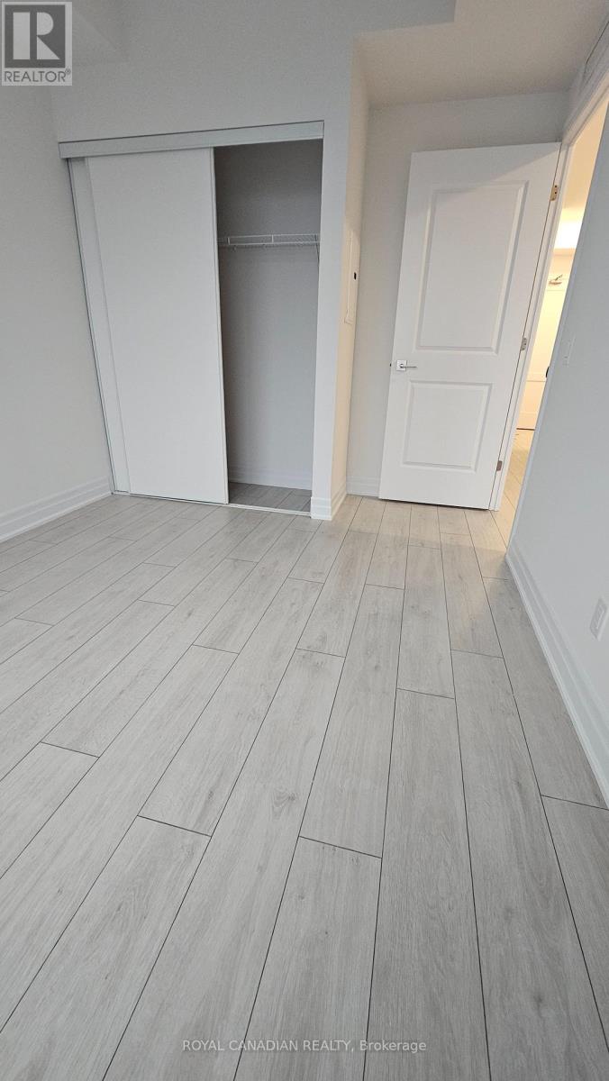 2403 - 30 Elm Drive West Drive, Mississauga, Ontario  L5B 0N6 - Photo 10 - W12482772