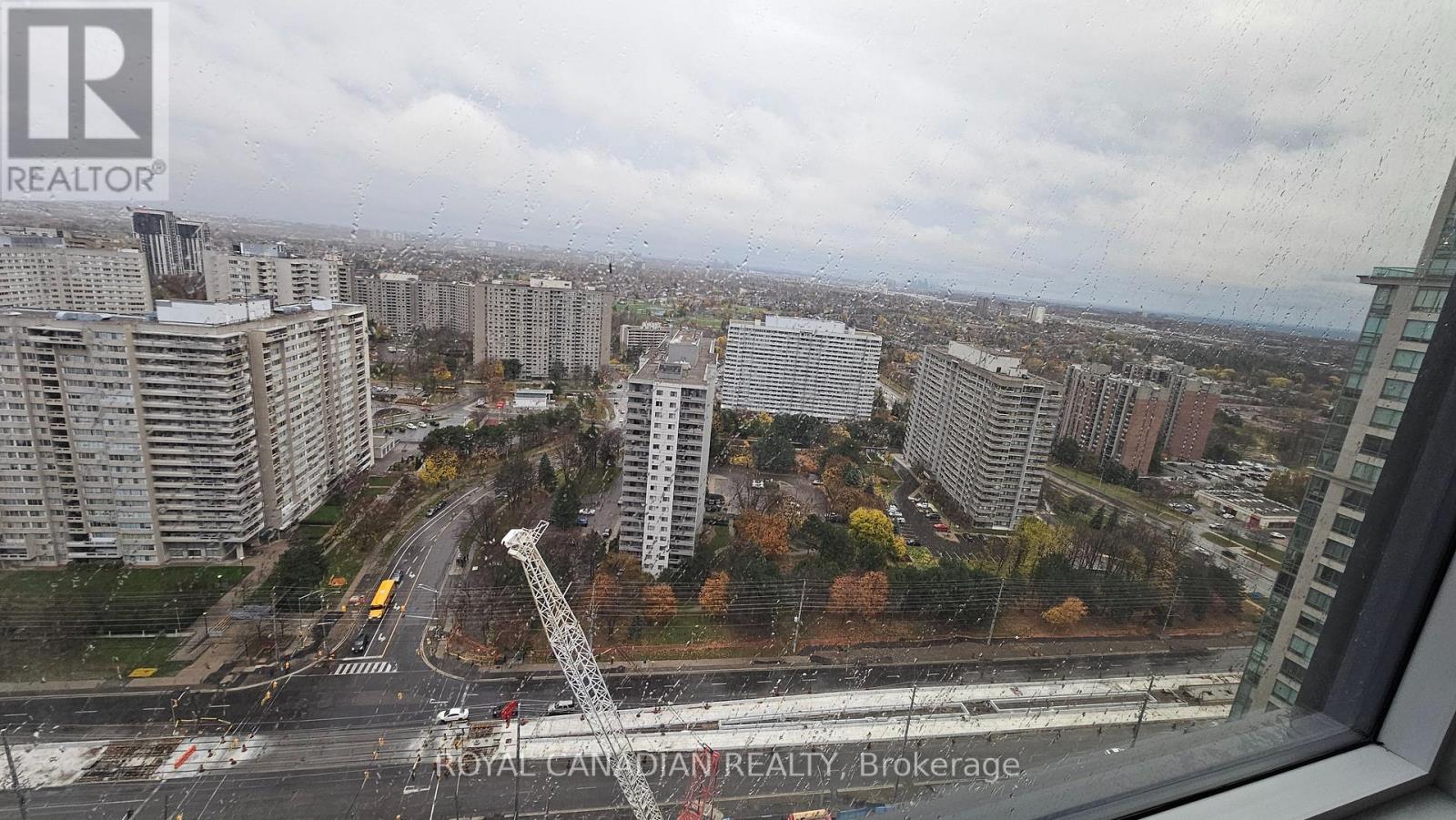 2403 - 30 Elm Drive West Drive, Mississauga, Ontario  L5B 0N6 - Photo 18 - W12482772