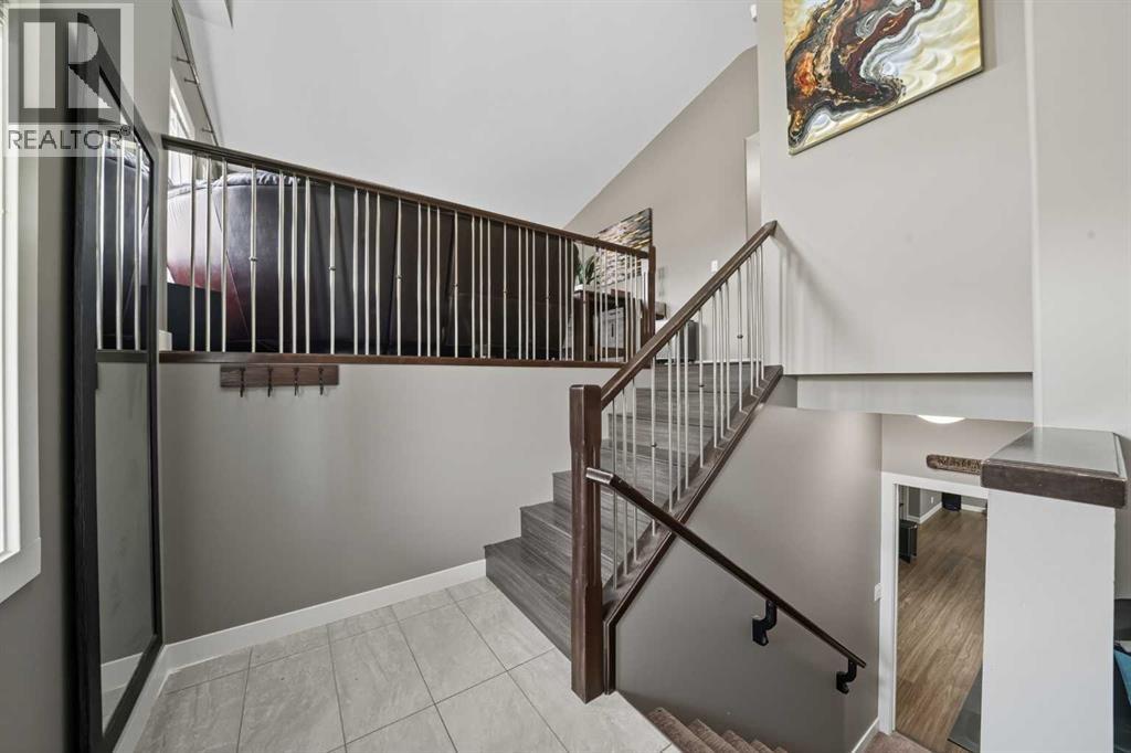 327 Lancaster Drive, Red Deer, Alberta  T4R 0R1 - Photo 2 - A2262338