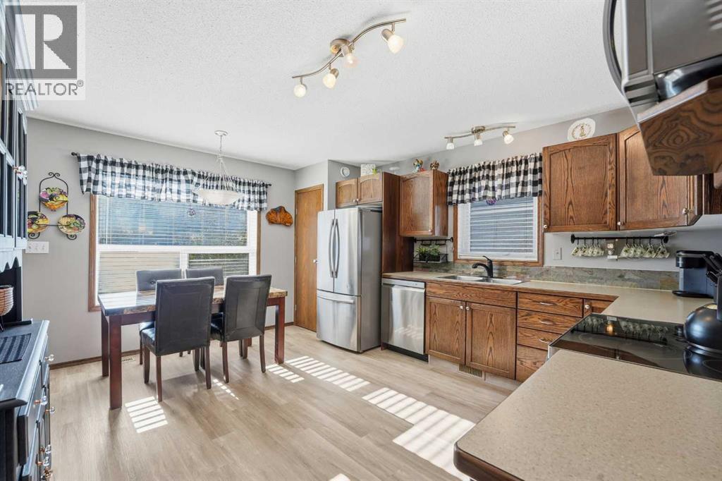 109 Winston Place, Blackfalds, Alberta  T4M 0K9 - Photo 8 - A2266954