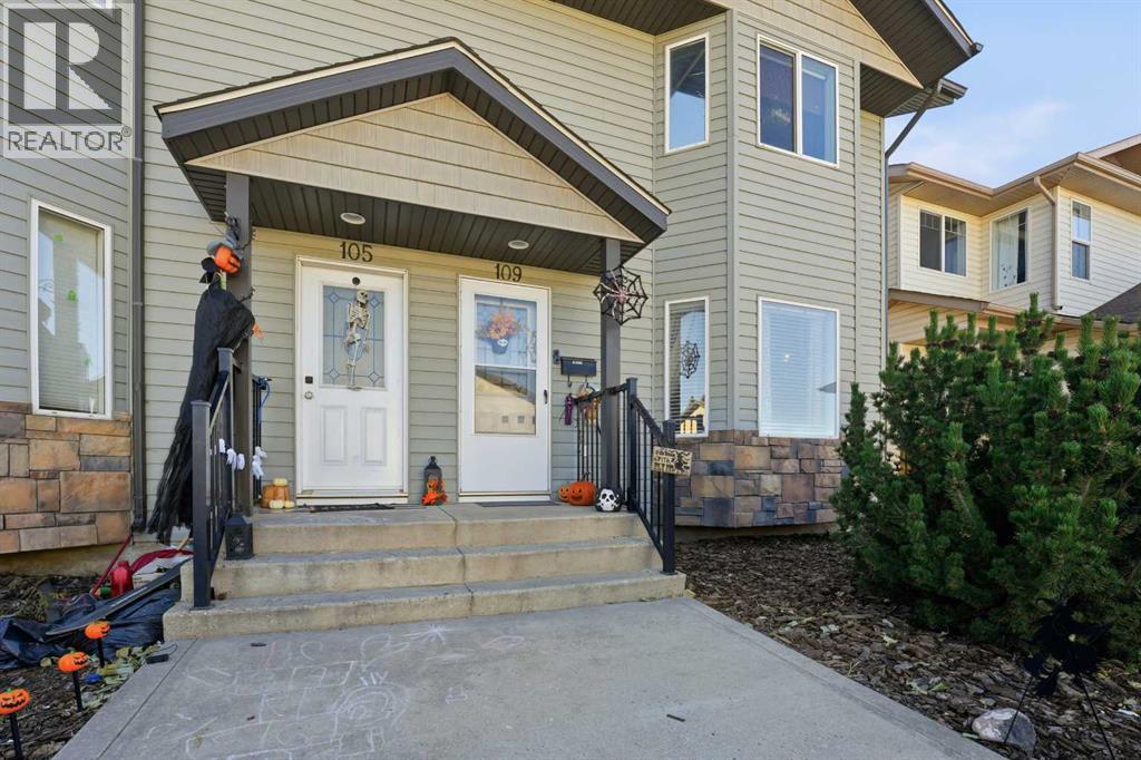 109 Winston Place, Blackfalds, Alberta  T4M 0K9 - Photo 3 - A2266954