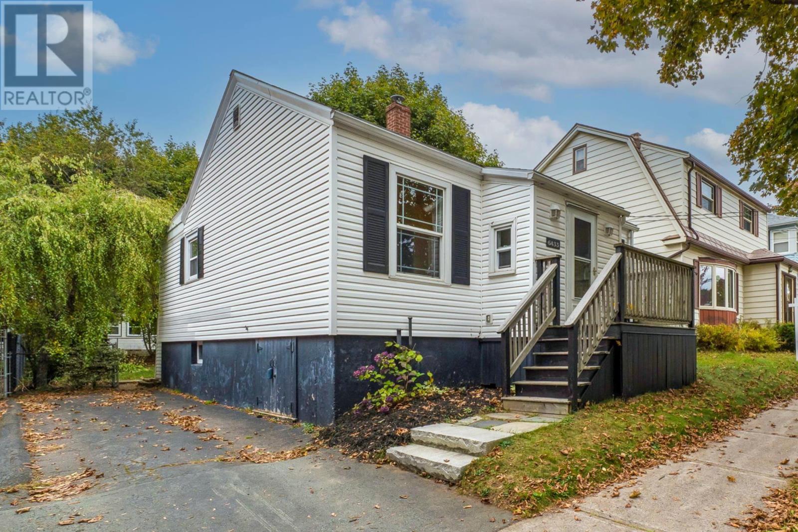 6433 Almon Street, Halifax, Nova Scotia  B3L 1V6 - Photo 2 - 202525961