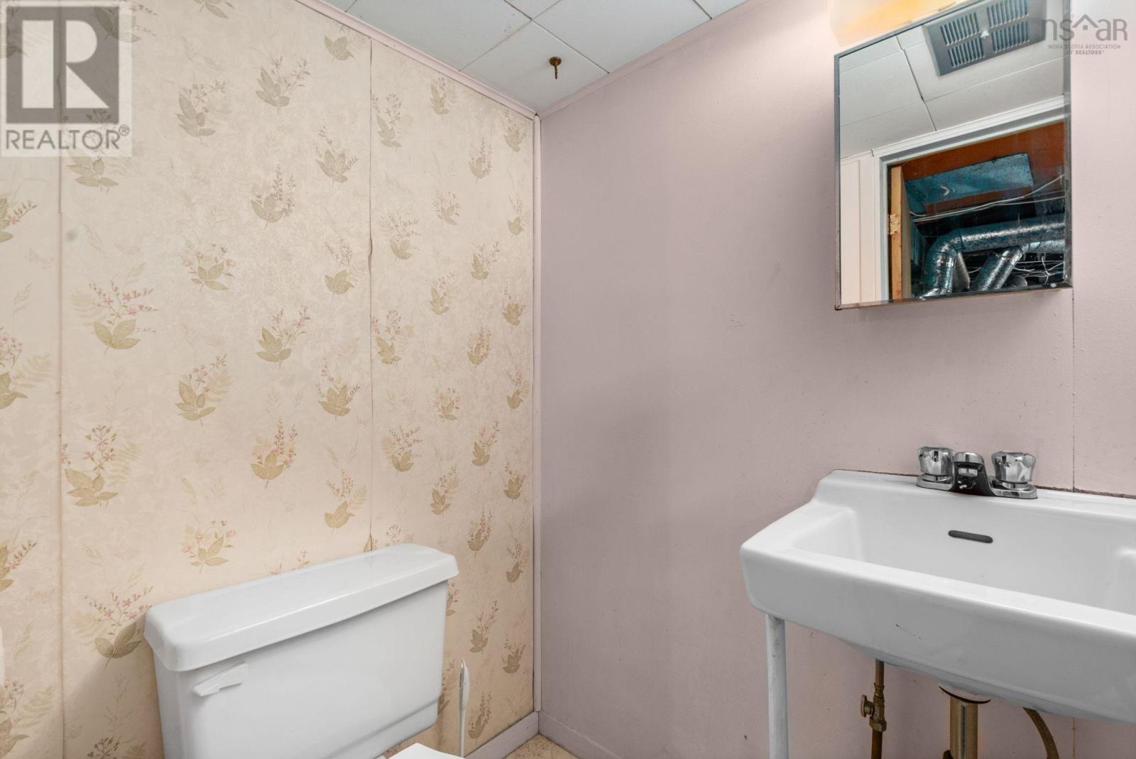 6433 Almon Street, Halifax, Nova Scotia  B3L 1V6 - Photo 29 - 202525961