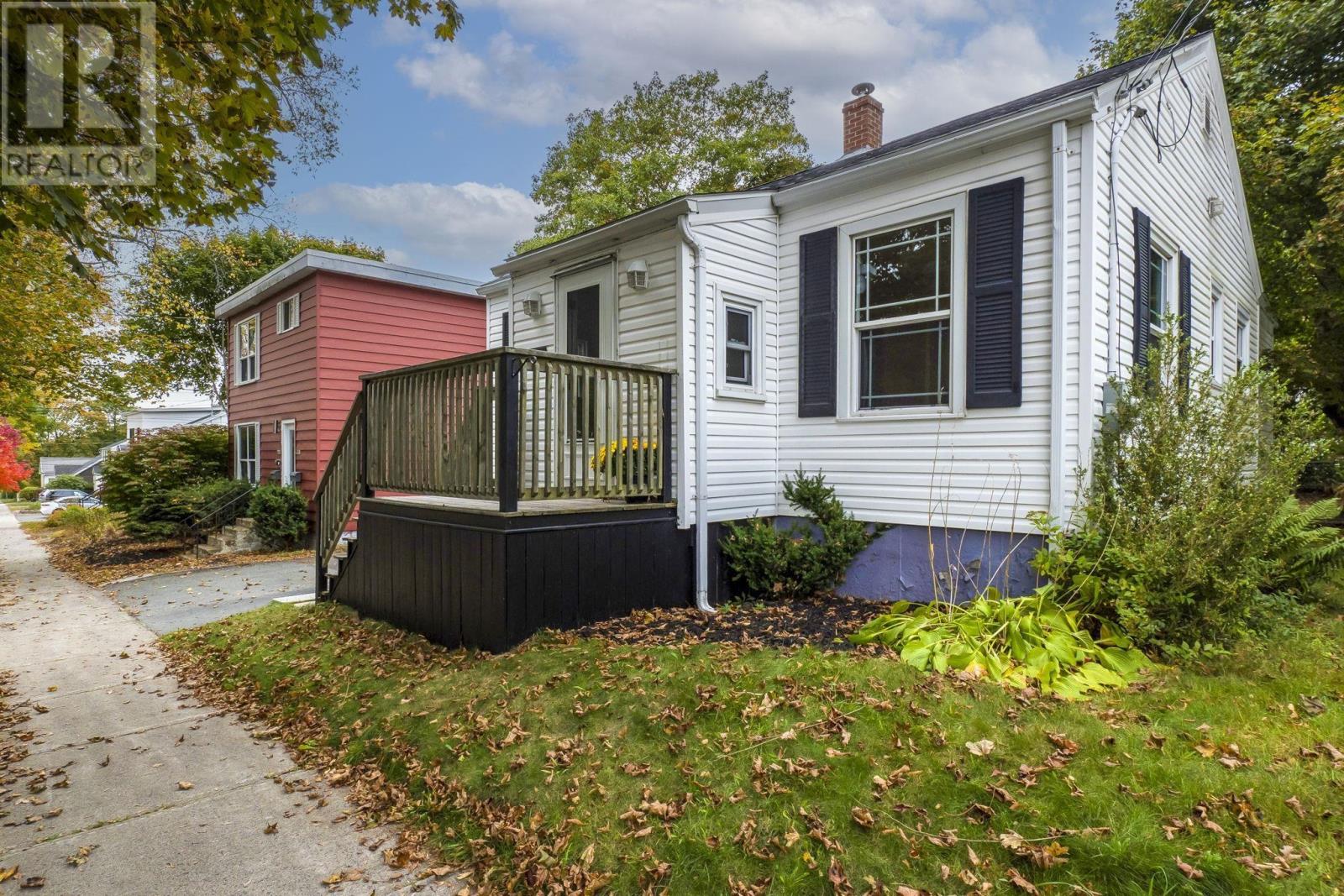 6433 Almon Street, Halifax, Nova Scotia  B3L 1V6 - Photo 3 - 202525961