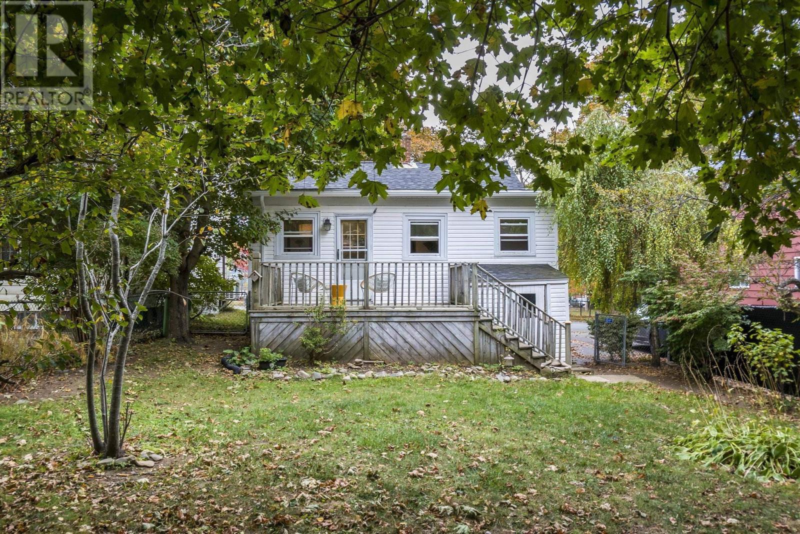 6433 Almon Street, Halifax, Nova Scotia  B3L 1V6 - Photo 33 - 202525961