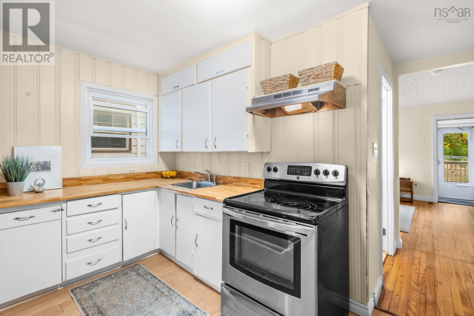 6433 Almon Street, Halifax, Nova Scotia  B3L 1V6 - Photo 9 - 202525961