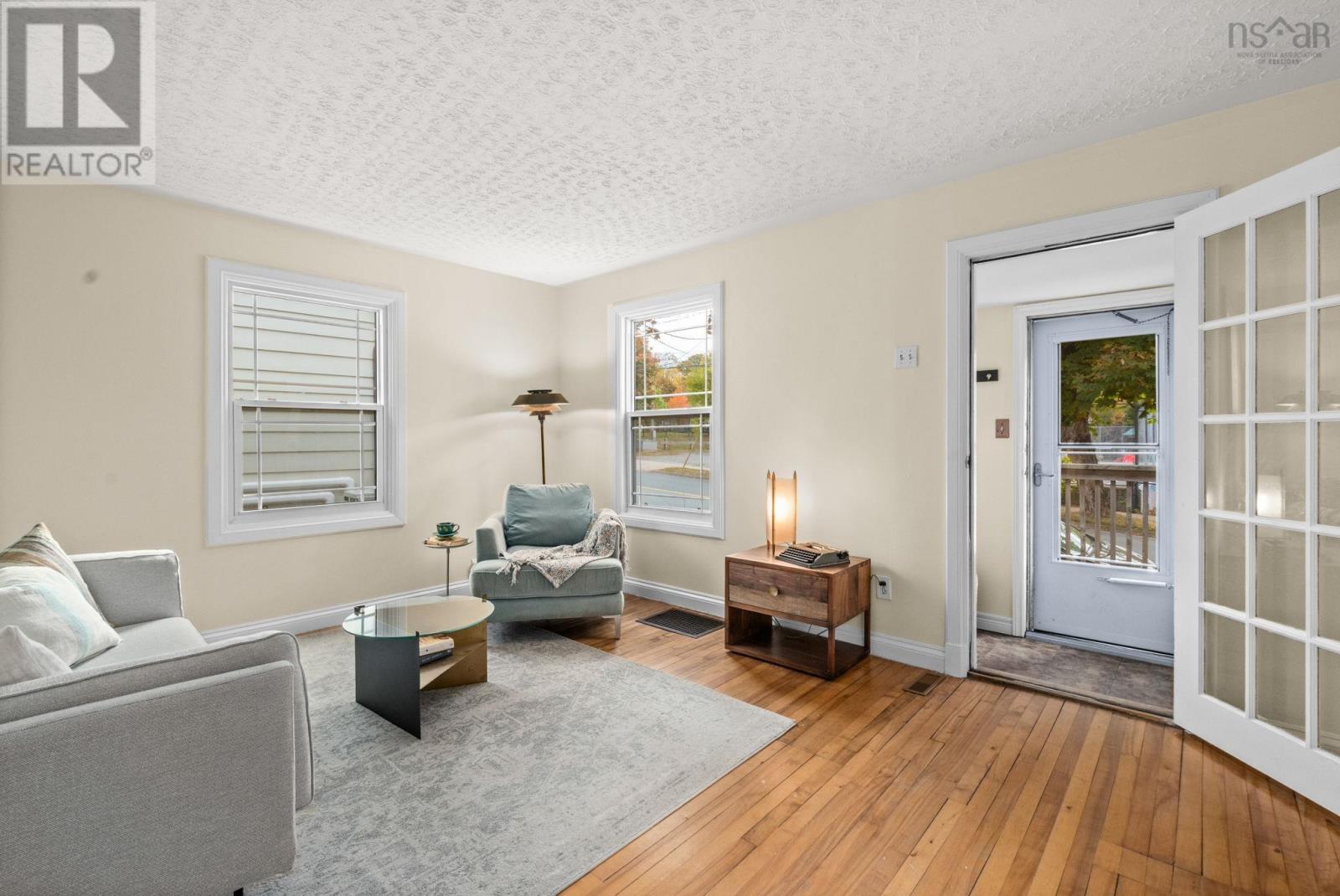 6433 Almon Street, Halifax, Nova Scotia  B3L 1V6 - Photo 6 - 202525961