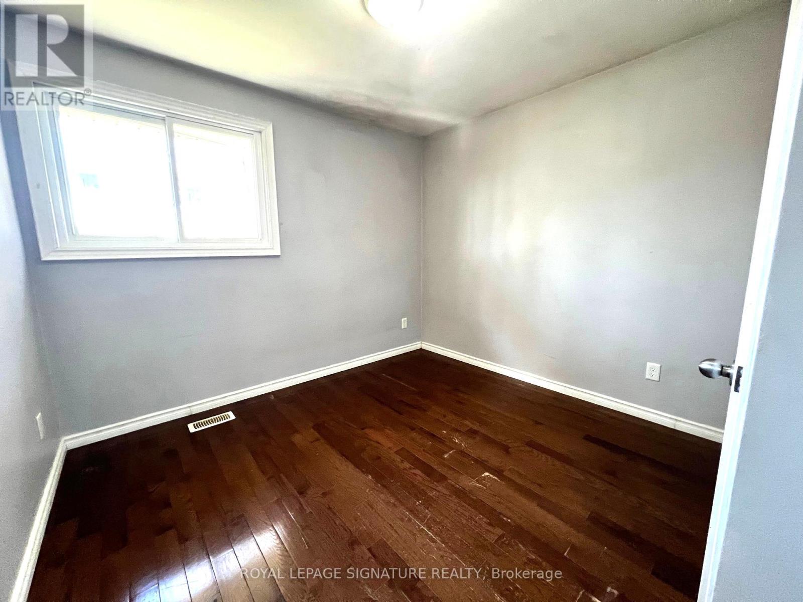 Main - 552 Monteith Avenue, Oshawa, Ontario  L1J 1C9 - Photo 11 - E12482801