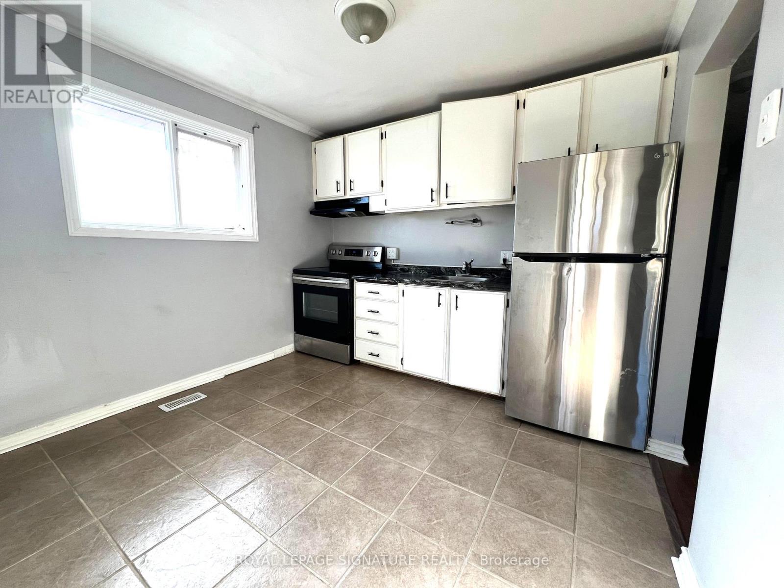 Main - 552 Monteith Avenue, Oshawa, Ontario  L1J 1C9 - Photo 12 - E12482801