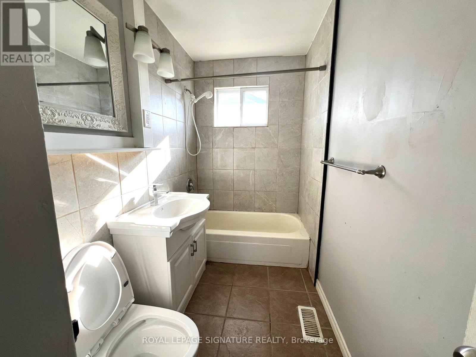Main - 552 Monteith Avenue, Oshawa, Ontario  L1J 1C9 - Photo 13 - E12482801