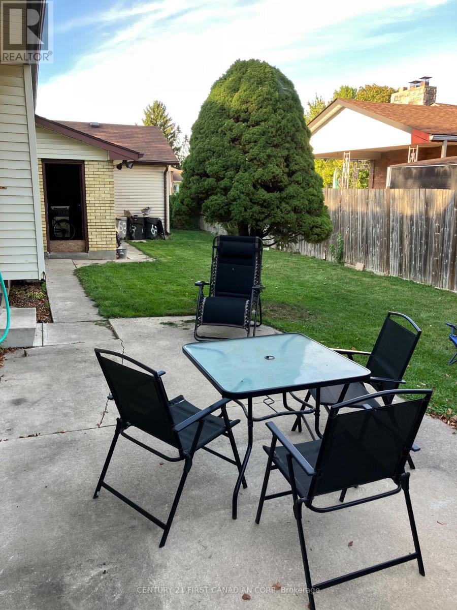 63 Hawkesbury Avenue, London East, Ontario  N5V 2K2 - Photo 33 - X12442229