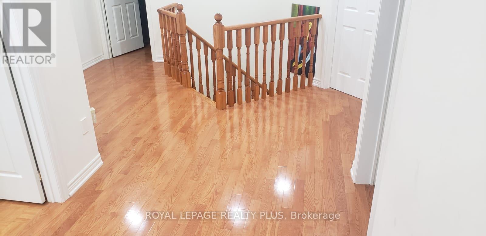 135 Earlsbridge Boulevard, Brampton, Ontario  L7A 3T7 - Photo 16 - W12482785