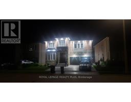 135 EARLSBRIDGE BOULEVARD, Brampton, Ontario