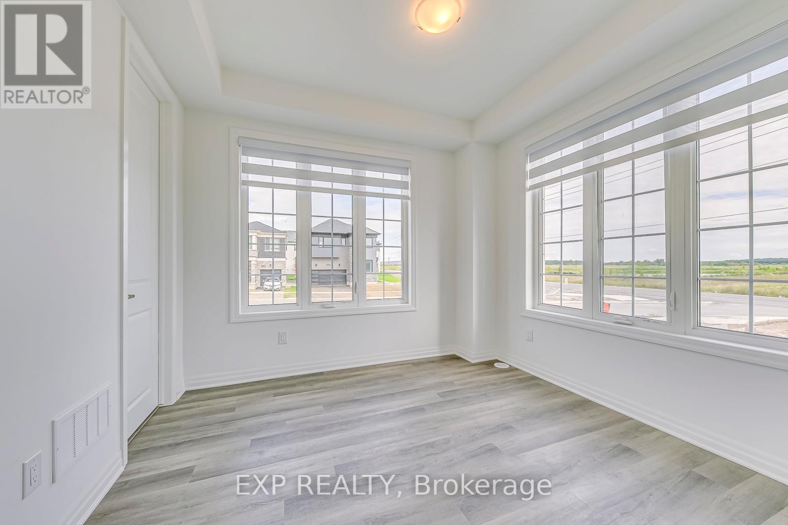 18 - 1317 Leriche Way, Milton, Ontario  L9E 0H5 - Photo 6 - W12482789