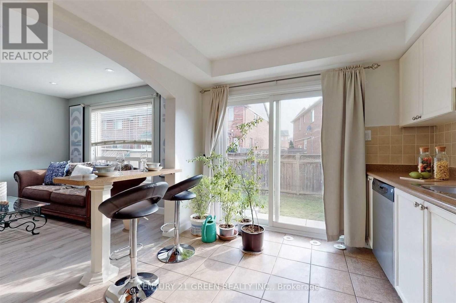 968 Thompson Road S, Milton, Ontario  L9T 0L7 - Photo 6 - W12482790