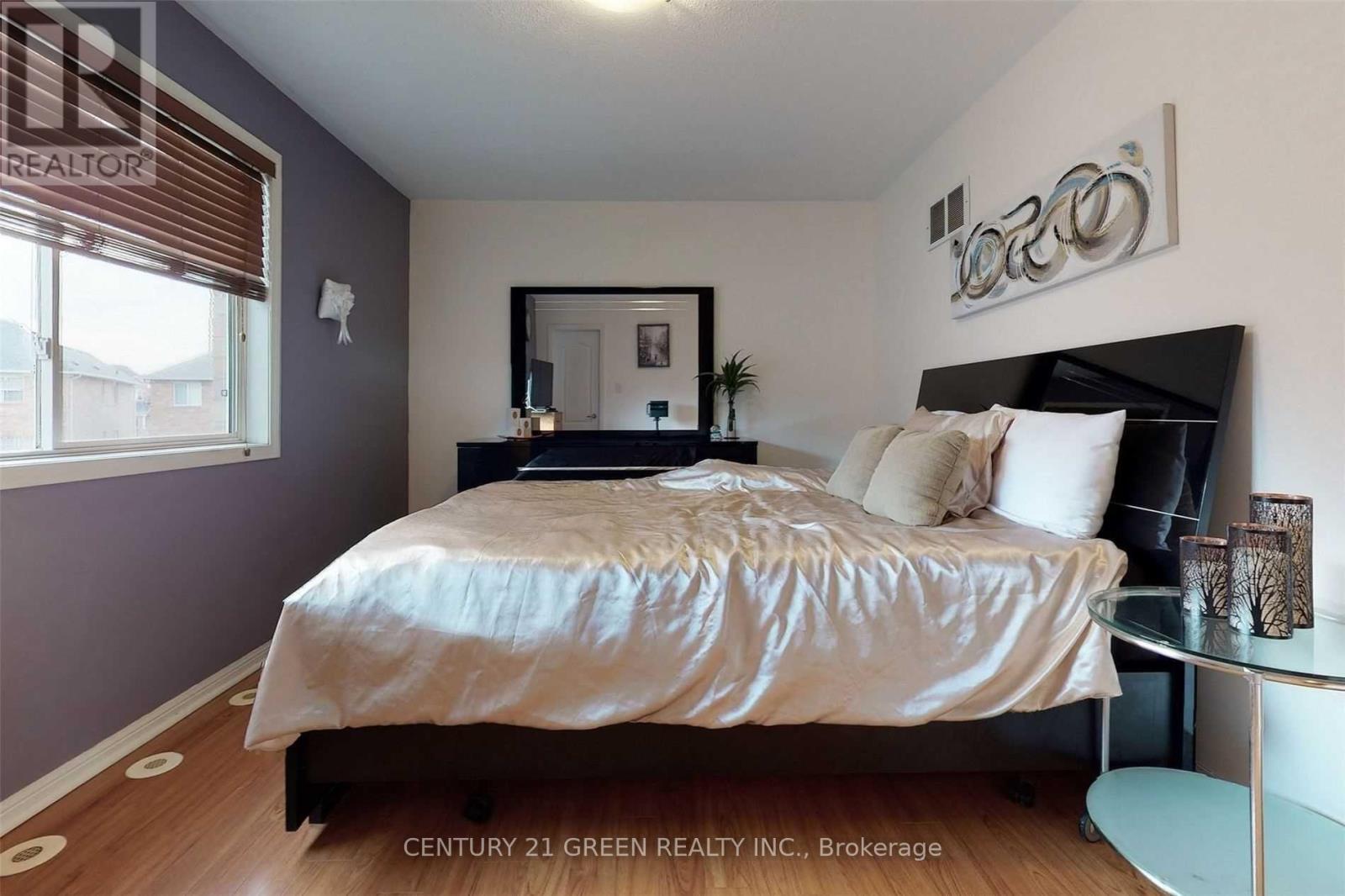 968 Thompson Road S, Milton, Ontario  L9T 0L7 - Photo 8 - W12482790