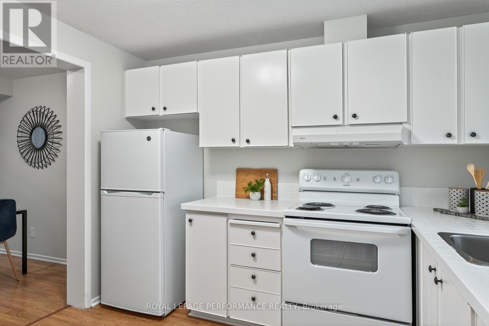 118 - 176 Woodfield Drive, Ottawa, Ontario  K2G 3W8 - Photo 8 - X12461267
