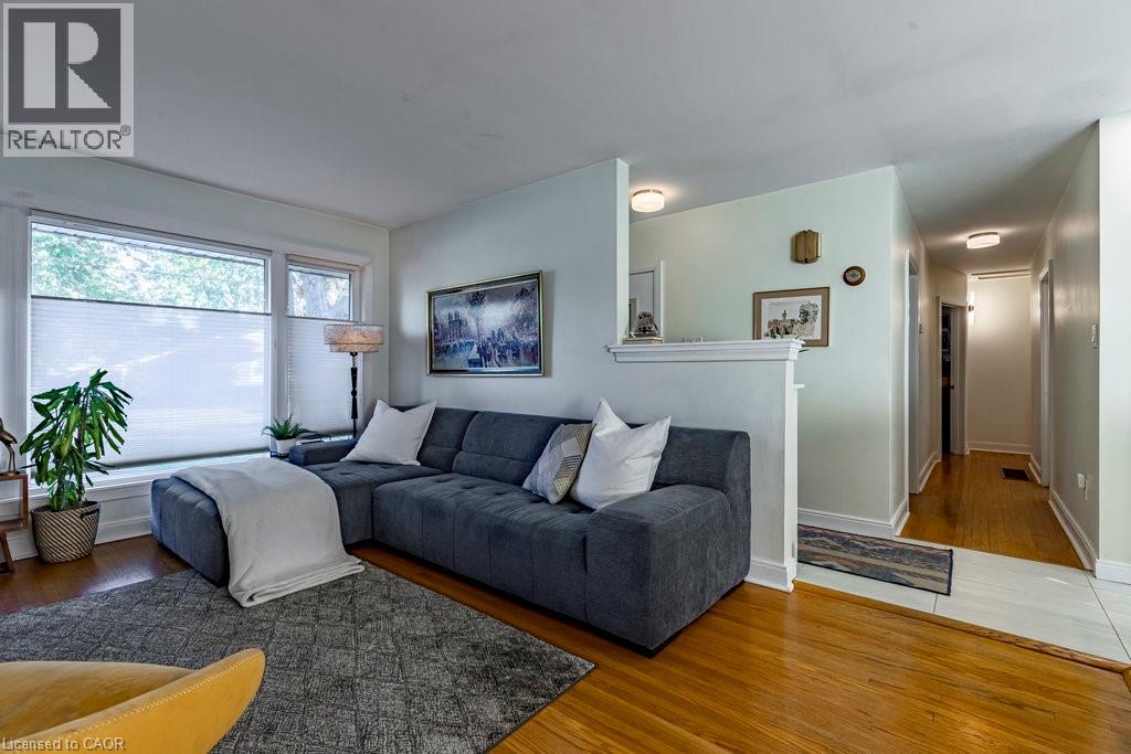 104 West 33rd Street, Hamilton, Ontario  L9C 5J1 - Photo 5 - 40777037