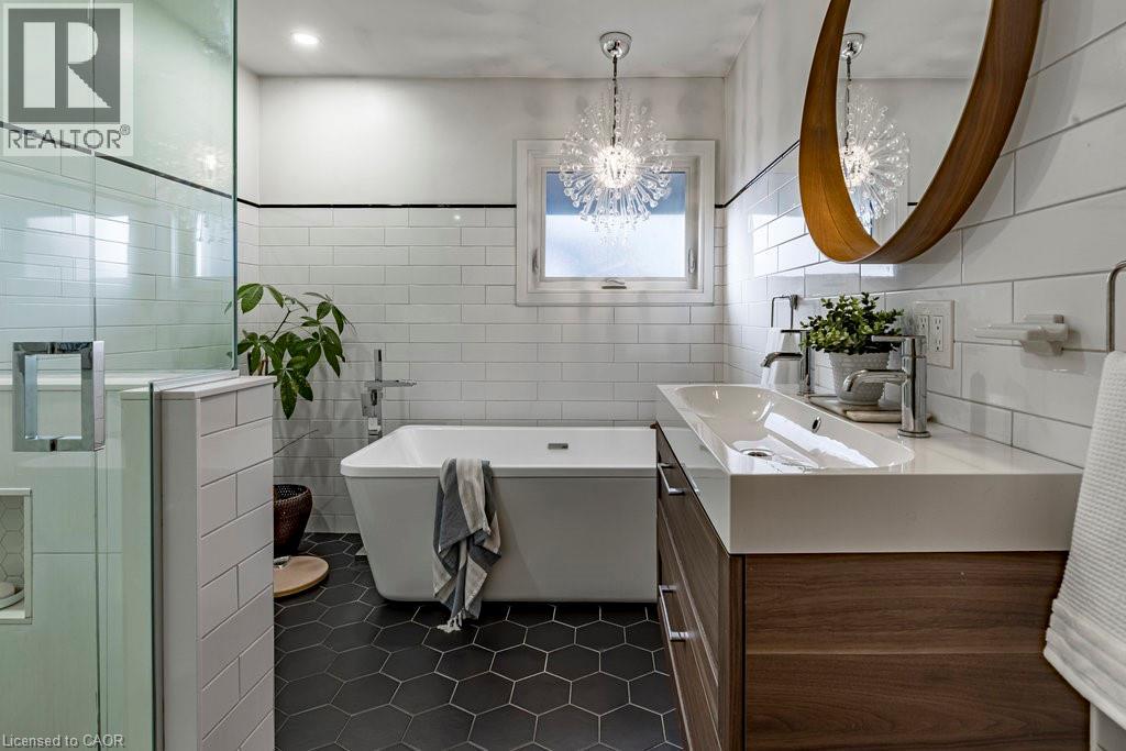 104 West 33rd Street, Hamilton, Ontario  L9C 5J1 - Photo 29 - 40777037