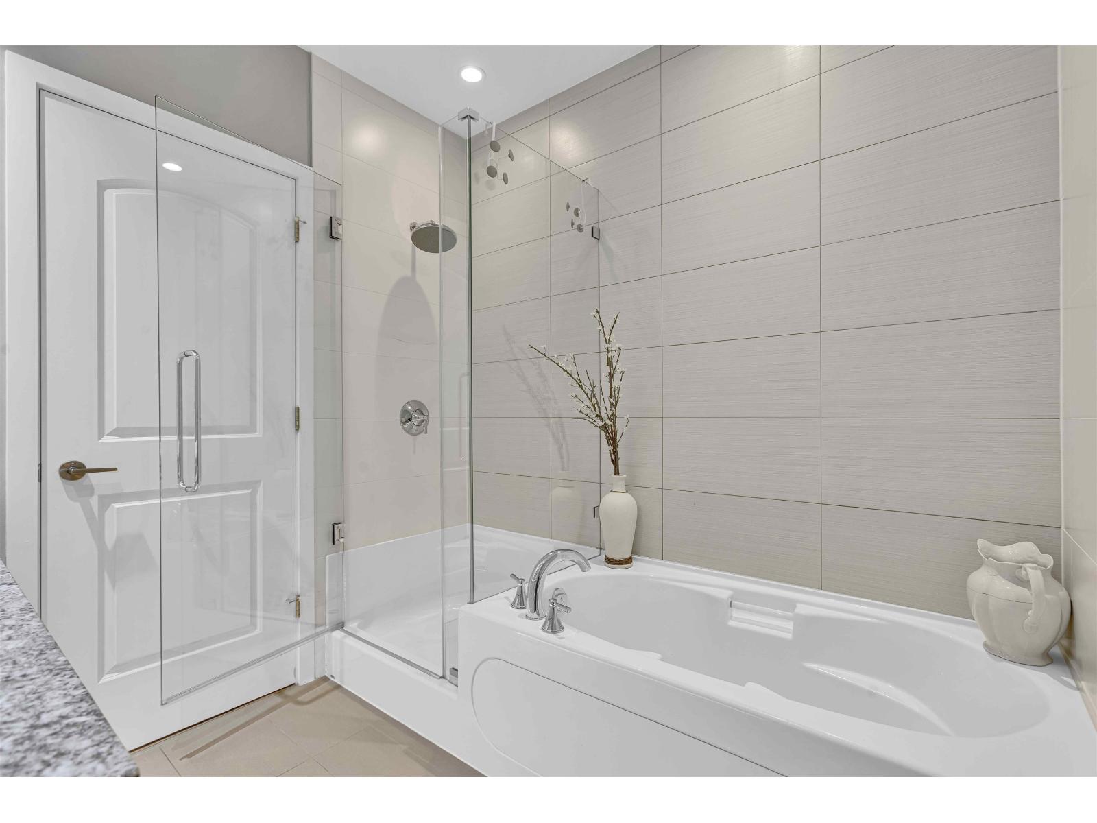 409 6470 194 Street, Surrey, British Columbia  V4N 6J9 - Photo 13 - R3046795