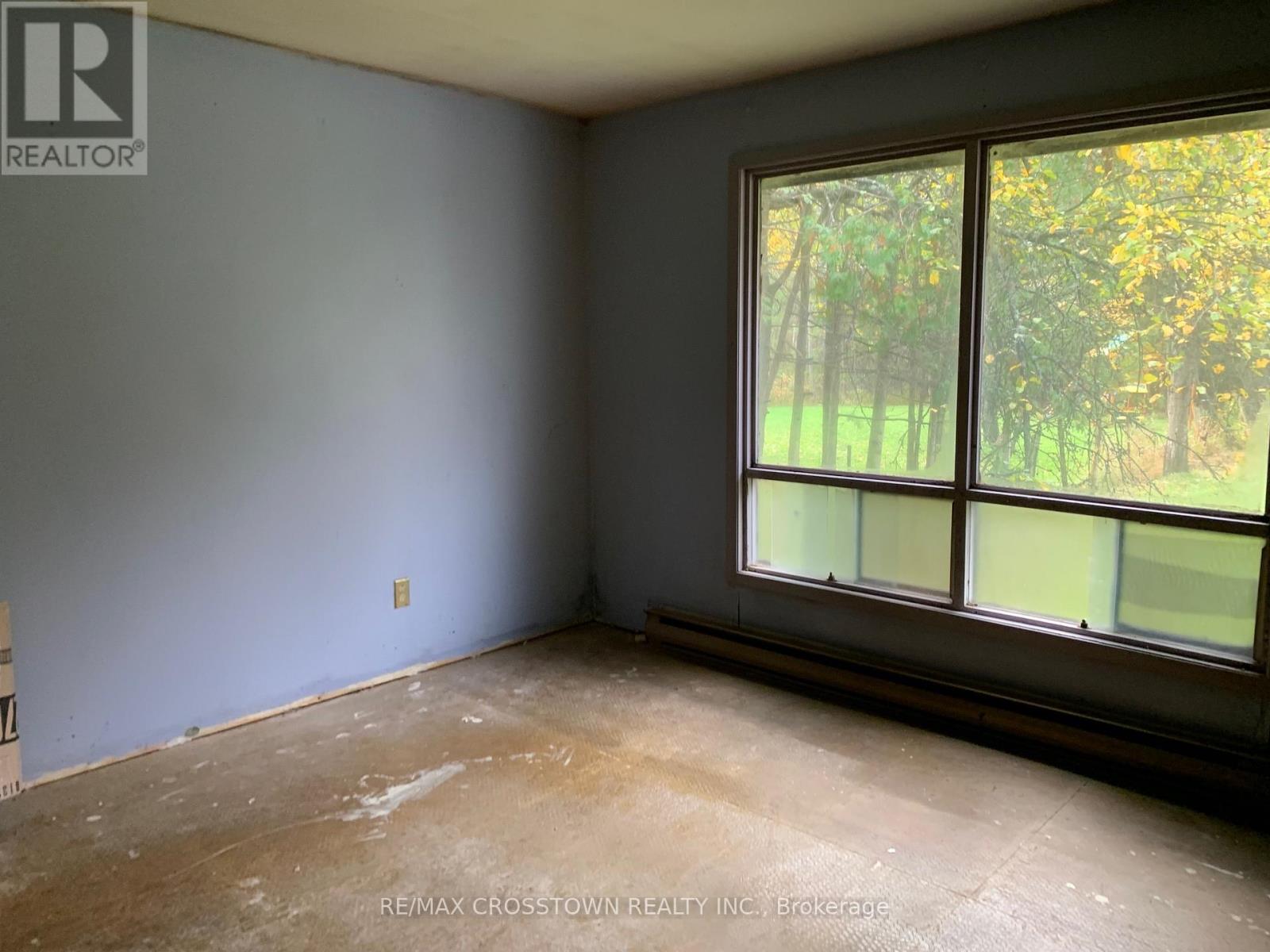 1470 Gill Road, Springwater, Ontario  L3V 4K6 - Photo 10 - S12425108