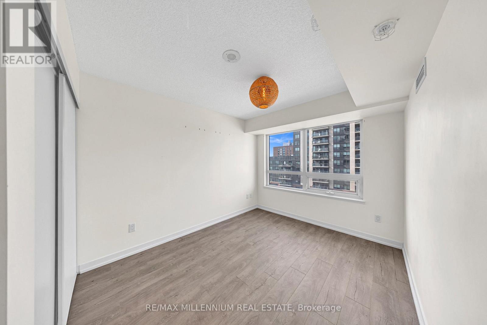 908 - 1410 Dupont Street, Toronto, Ontario  M6H 0B6 - Photo 24 - W12482807