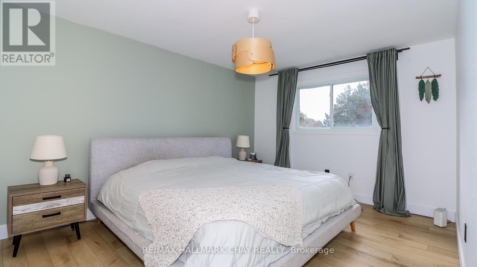 75 Elizabeth Street W, Barrie (Ardagh), Ontario  L4N 6P2 - Photo 14 - S12482795