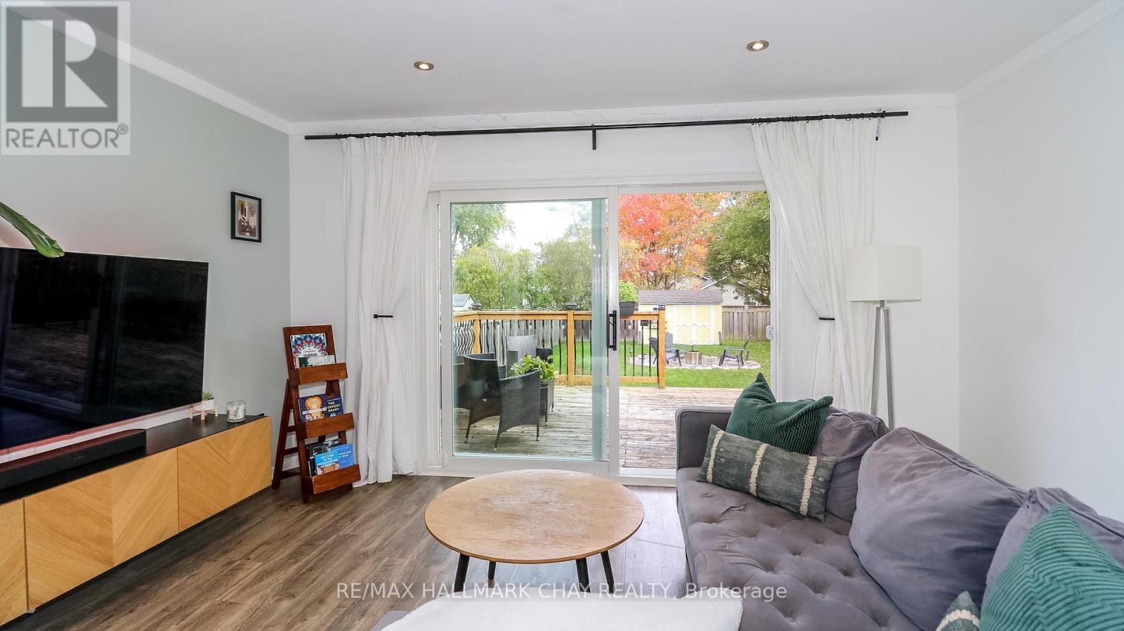 75 Elizabeth Street W, Barrie (Ardagh), Ontario  L4N 6P2 - Photo 12 - S12482795
