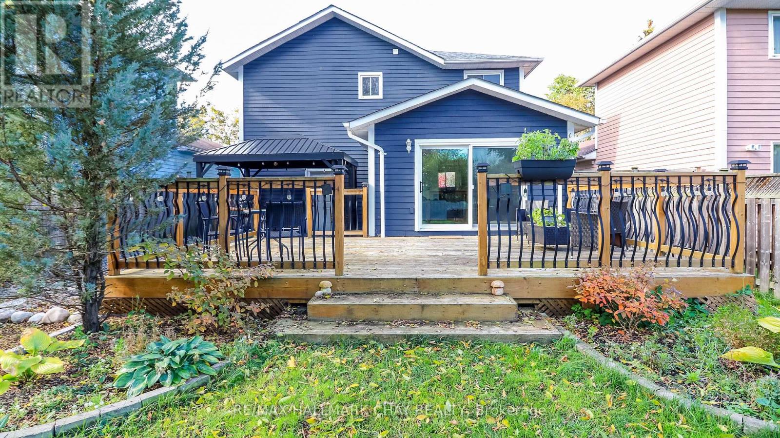 75 Elizabeth Street W, Barrie (Ardagh), Ontario  L4N 6P2 - Photo 2 - S12482795