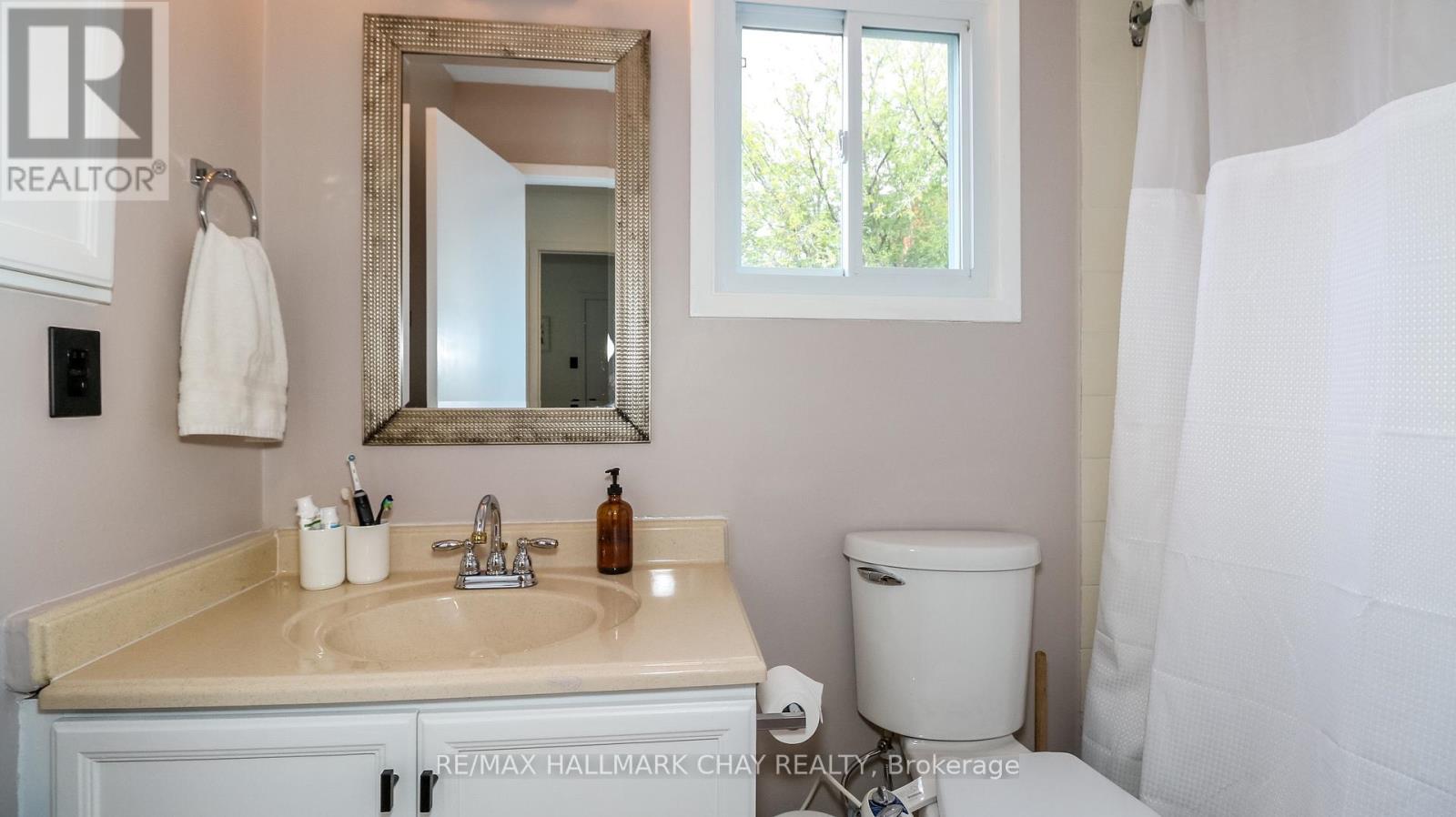 75 Elizabeth Street W, Barrie (Ardagh), Ontario  L4N 6P2 - Photo 17 - S12482795
