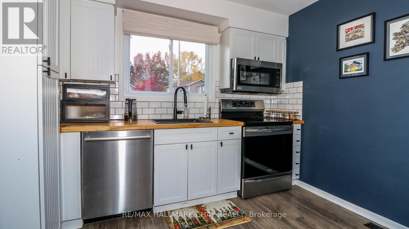 75 Elizabeth Street W, Barrie (Ardagh), Ontario  L4N 6P2 - Photo 9 - S12482795