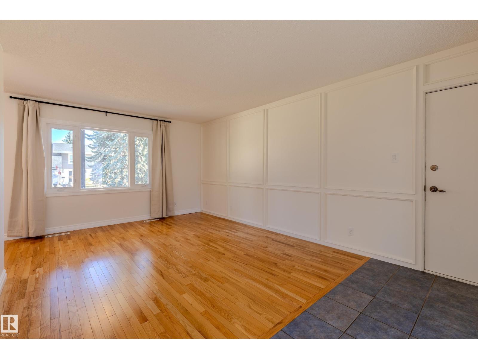98 Valleyview Cr Nw, Edmonton, Alberta  T5R 5T3 - Photo 17 - E4463577