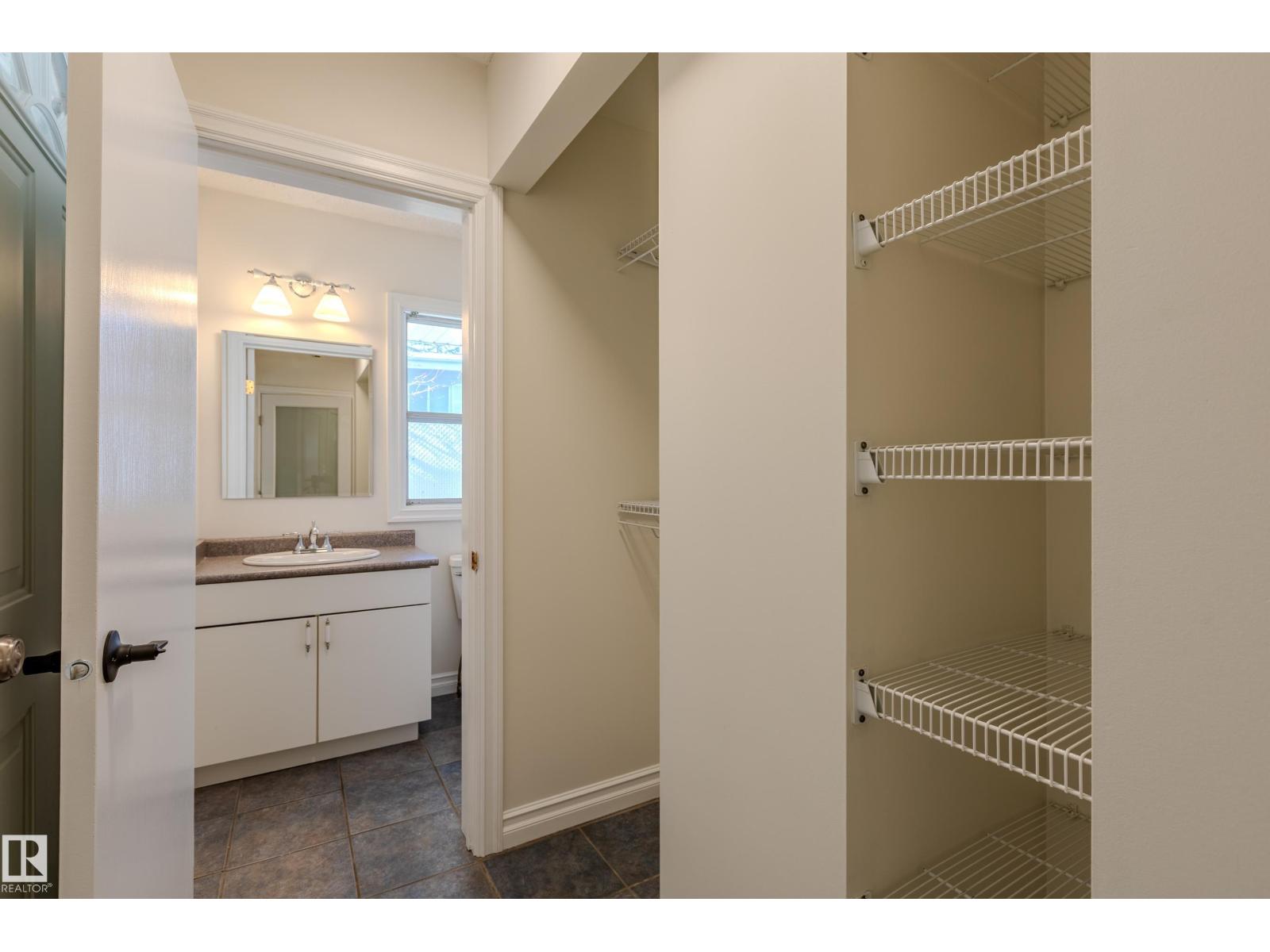 98 Valleyview Cr Nw, Edmonton, Alberta  T5R 5T3 - Photo 42 - E4463577