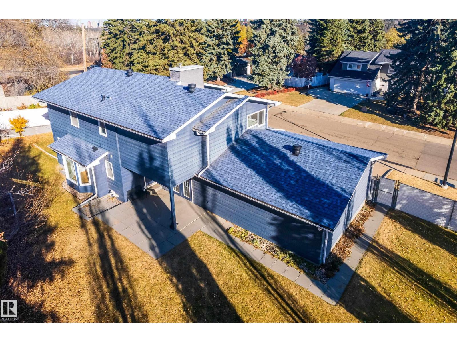 98 Valleyview Cr Nw, Edmonton, Alberta  T5R 5T3 - Photo 49 - E4463577