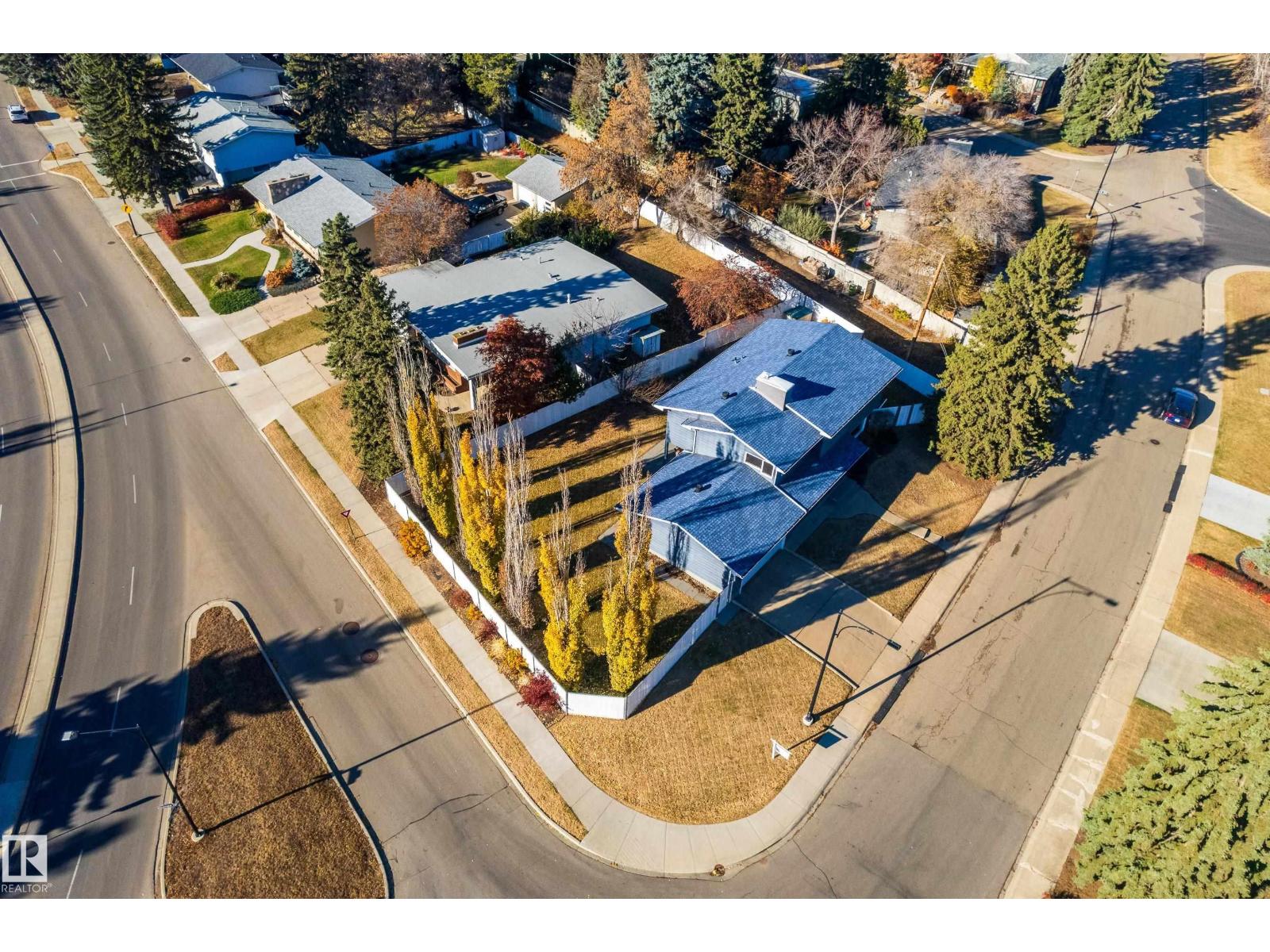 98 Valleyview Cr Nw, Edmonton, Alberta  T5R 5T3 - Photo 53 - E4463577