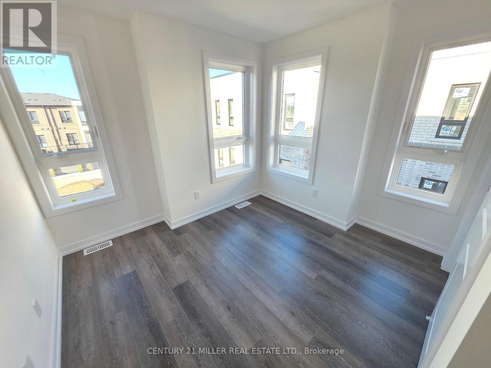 31 - 70 Kenesky Drive, Hamilton, Ontario  L8B 1Y4 - Photo 13 - X12482802