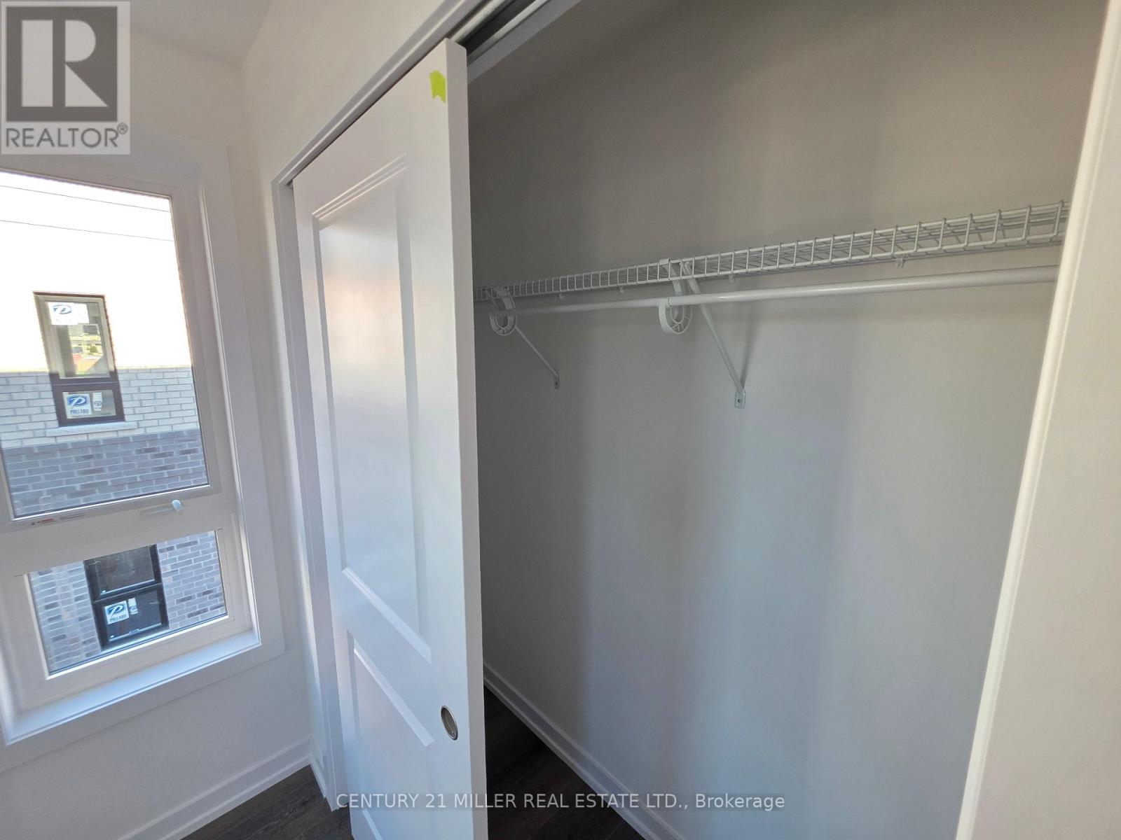31 - 70 Kenesky Drive, Hamilton, Ontario  L8B 1Y4 - Photo 15 - X12482802