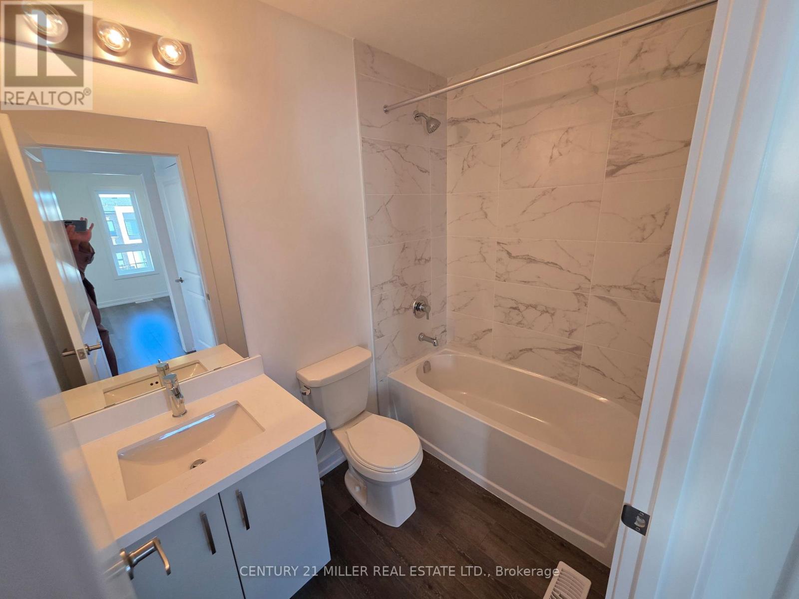31 - 70 Kenesky Drive, Hamilton, Ontario  L8B 1Y4 - Photo 19 - X12482802