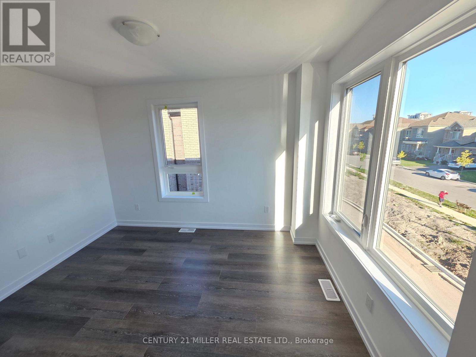 31 - 70 Kenesky Drive, Hamilton, Ontario  L8B 1Y4 - Photo 24 - X12482802