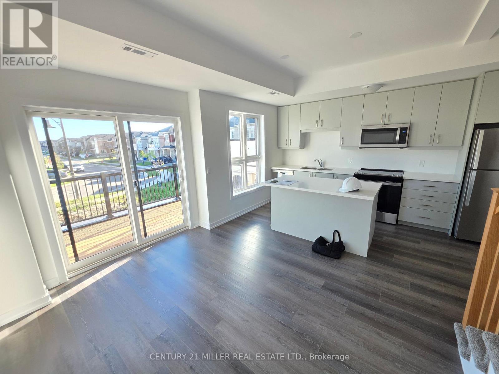 31 - 70 Kenesky Drive, Hamilton, Ontario  L8B 1Y4 - Photo 39 - X12482802