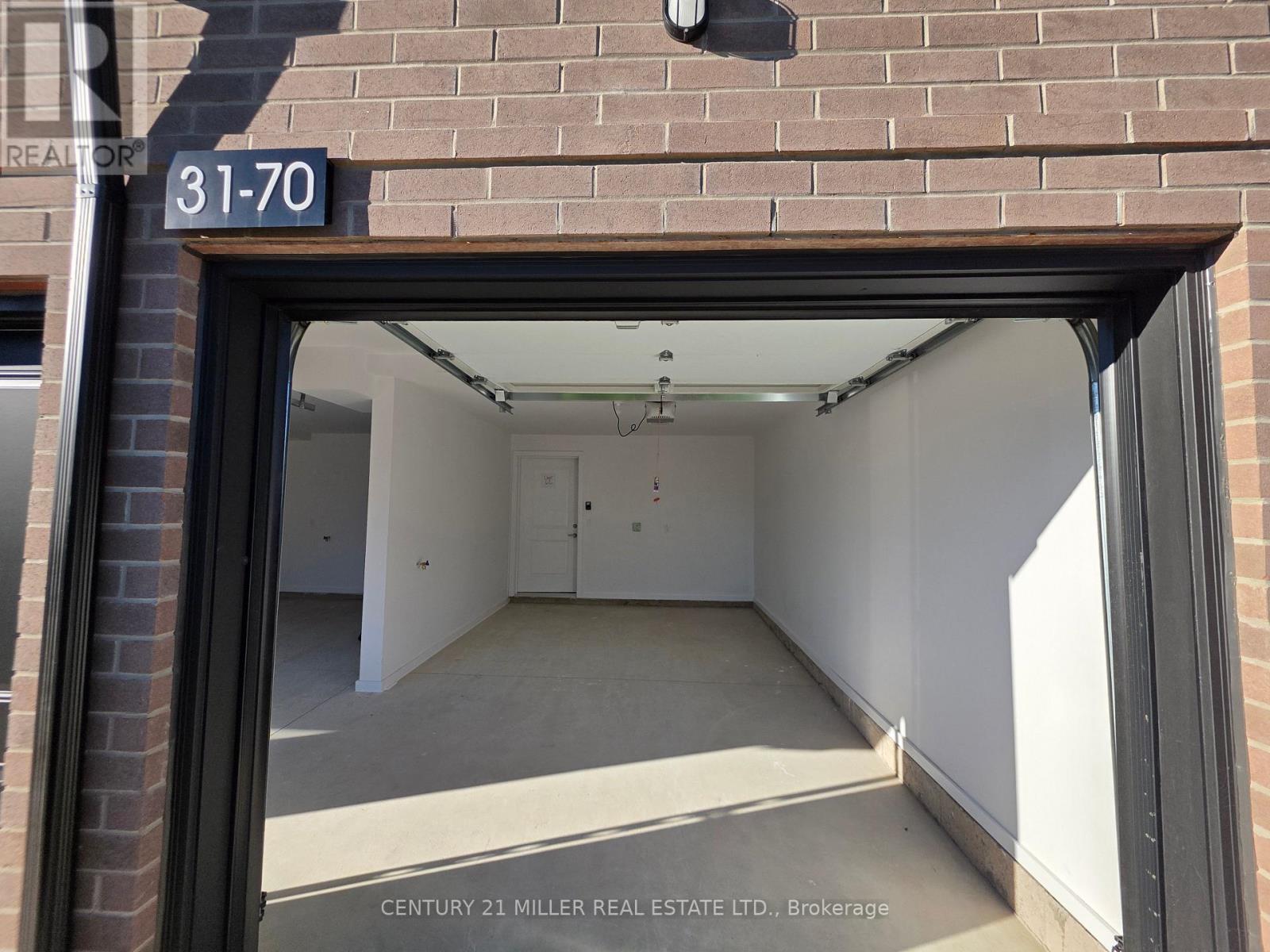 31 - 70 Kenesky Drive, Hamilton, Ontario  L8B 1Y4 - Photo 48 - X12482802