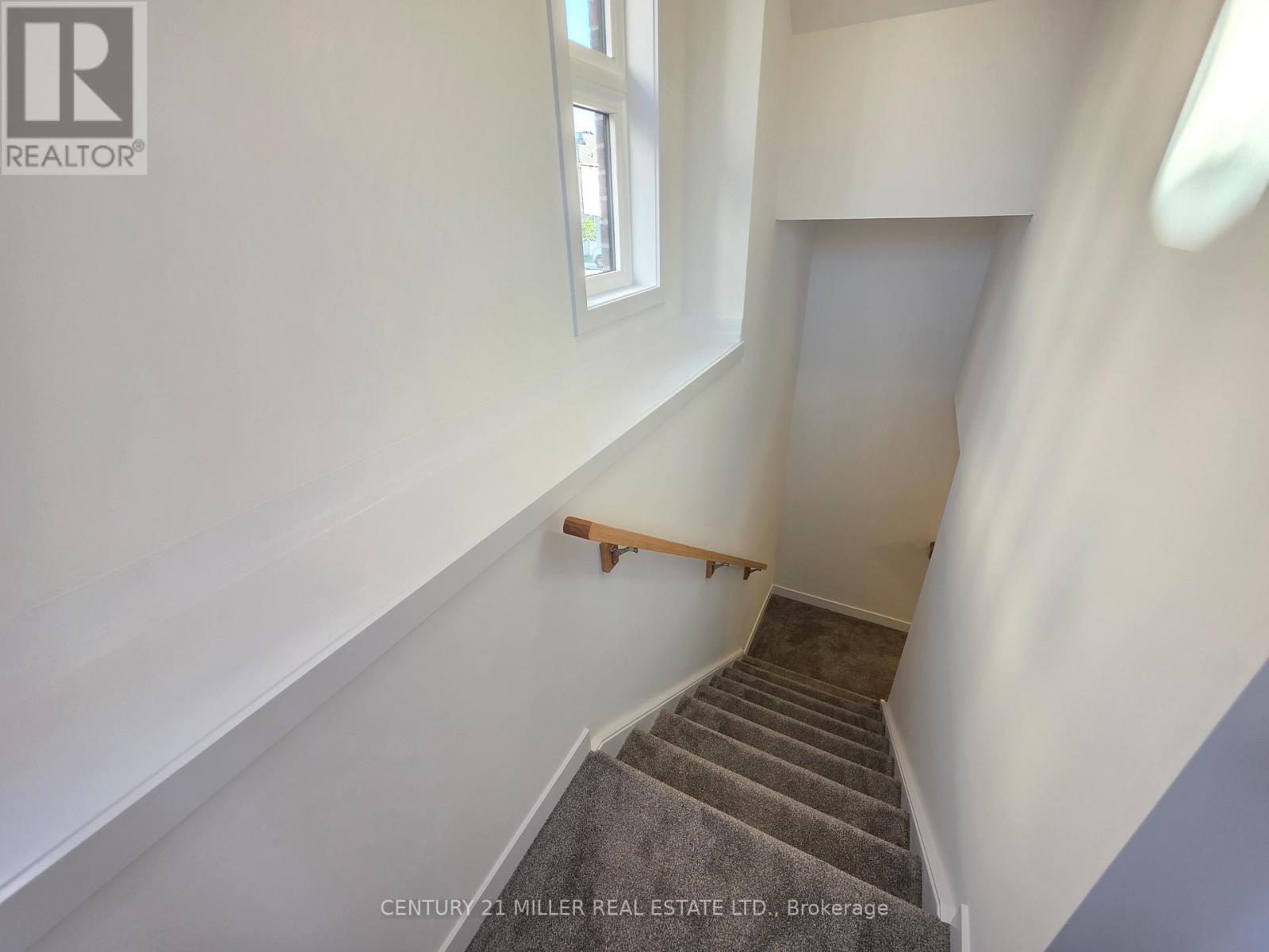31 - 70 Kenesky Drive, Hamilton, Ontario  L8B 1Y4 - Photo 6 - X12482802
